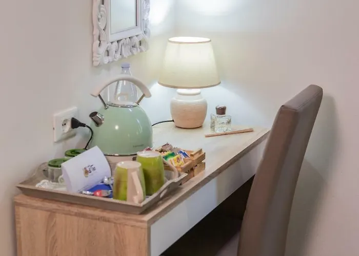 Le Di Teo Penzion La Spezia