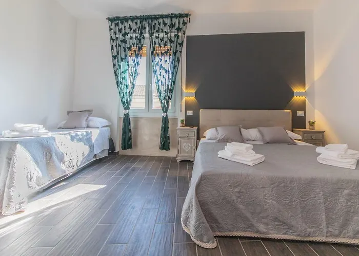 Le Di Teo Penzion La Spezia