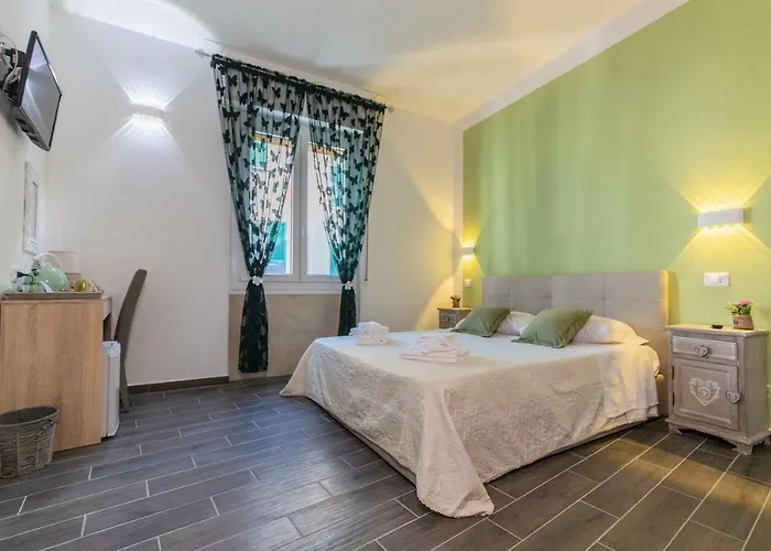 Le Di Teo Penzion La Spezia