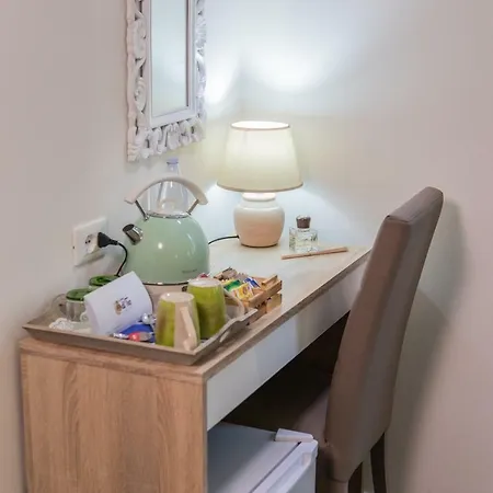 Le Di Teo Πανσιόν Λα Σπέτσια